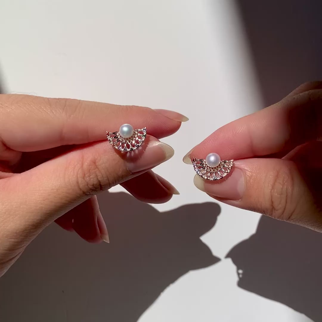 Lunaria stud earring