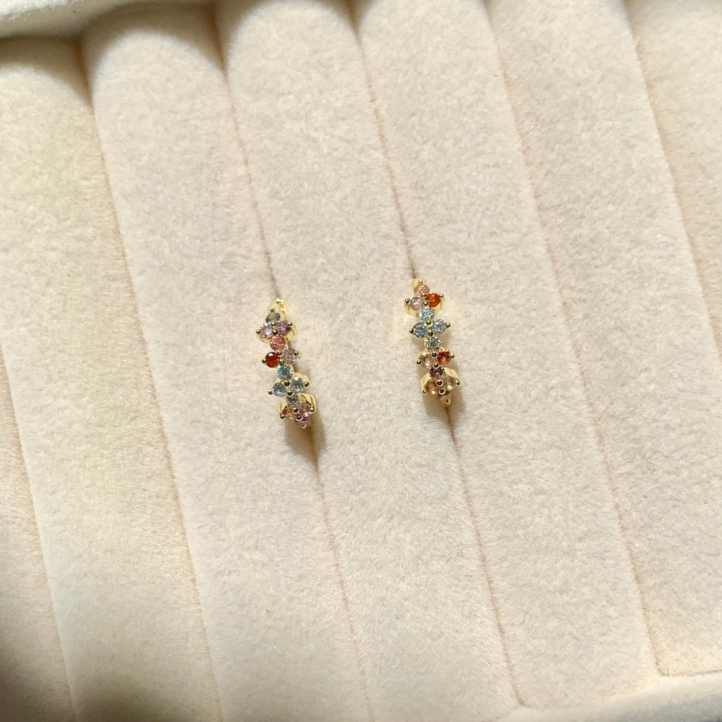 Adhara huggies earring