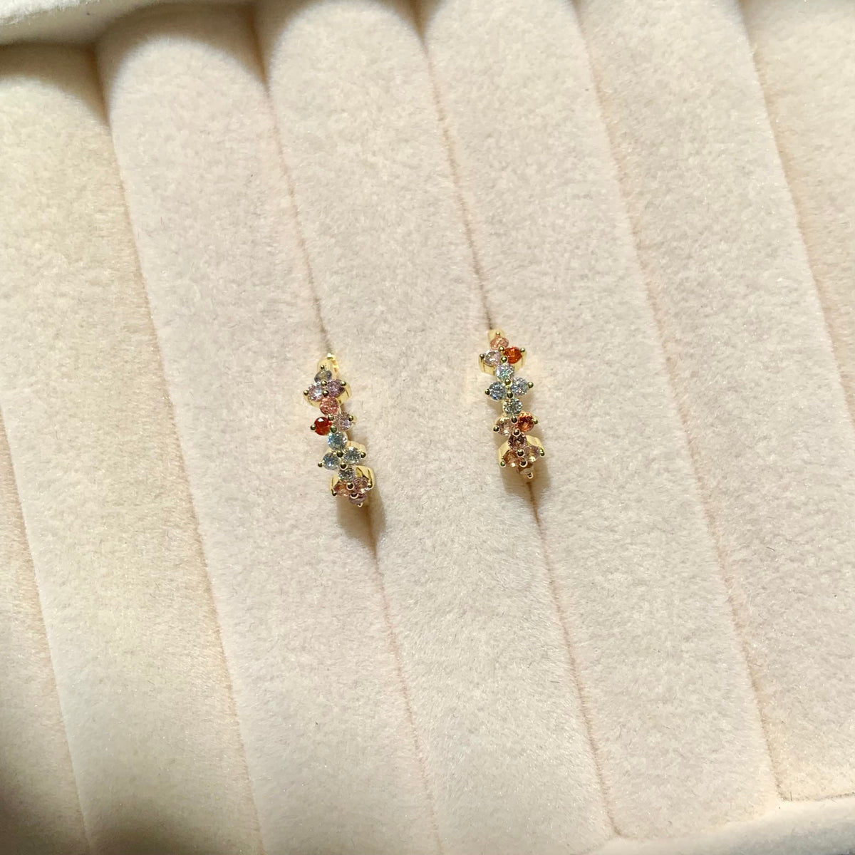 Adhara huggies earring