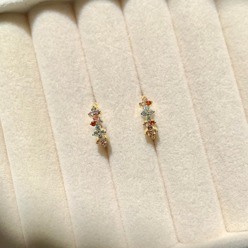 Adhara huggies earring