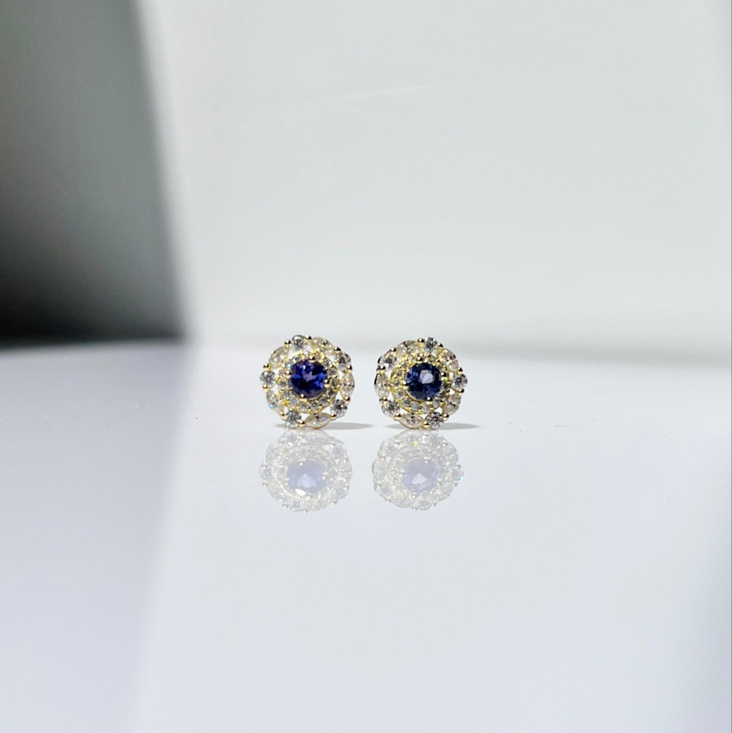 Arcturus stud earring