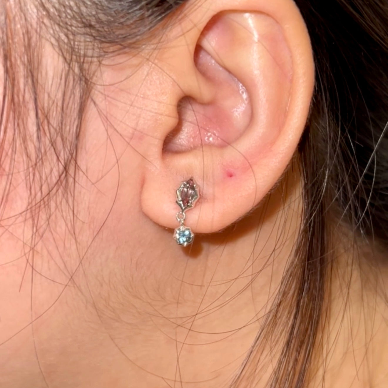 Thessia stud earring