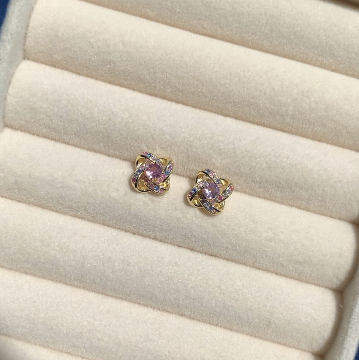 Selene stud earring