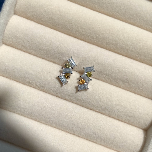 Aelia stud earring