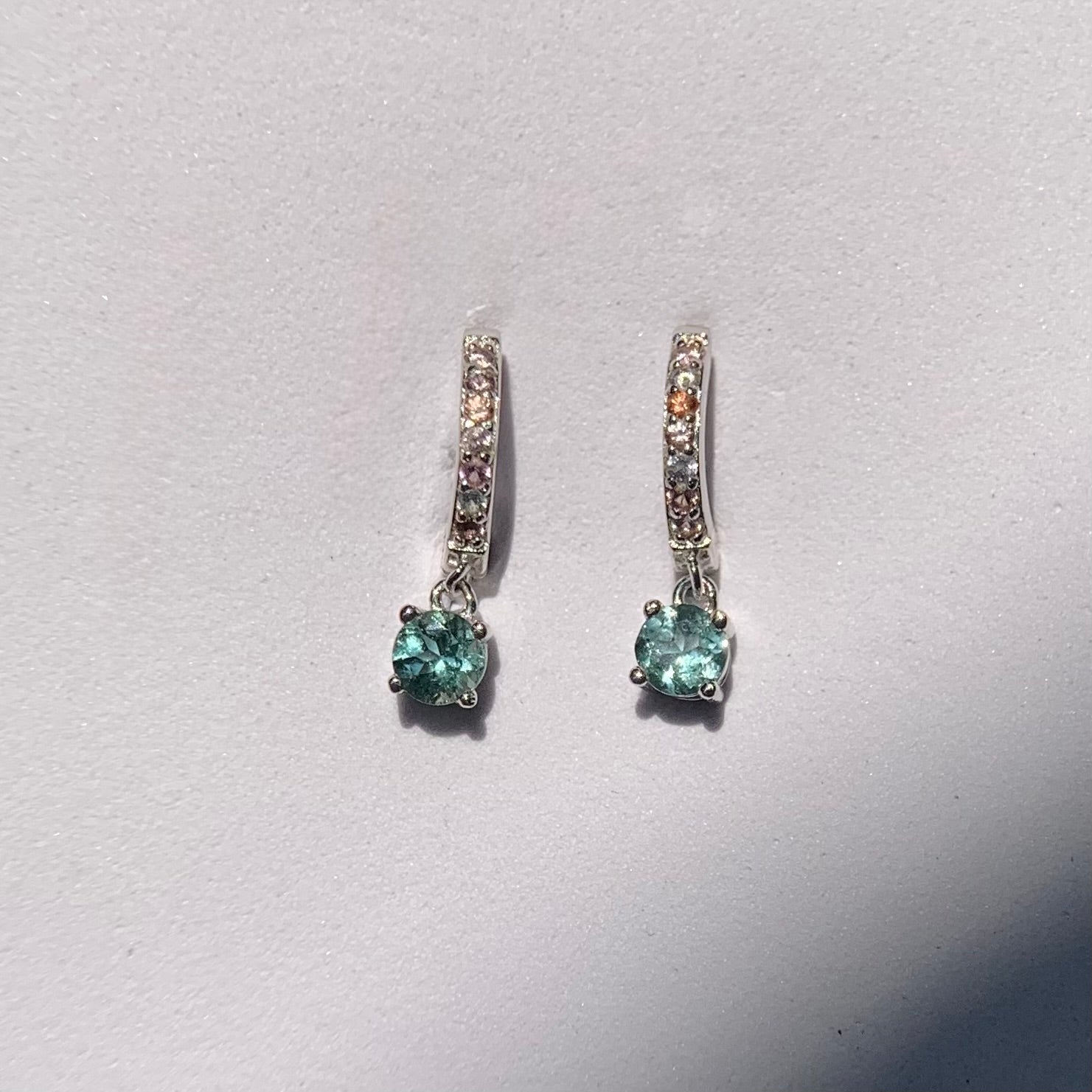 Rhea huggies earring