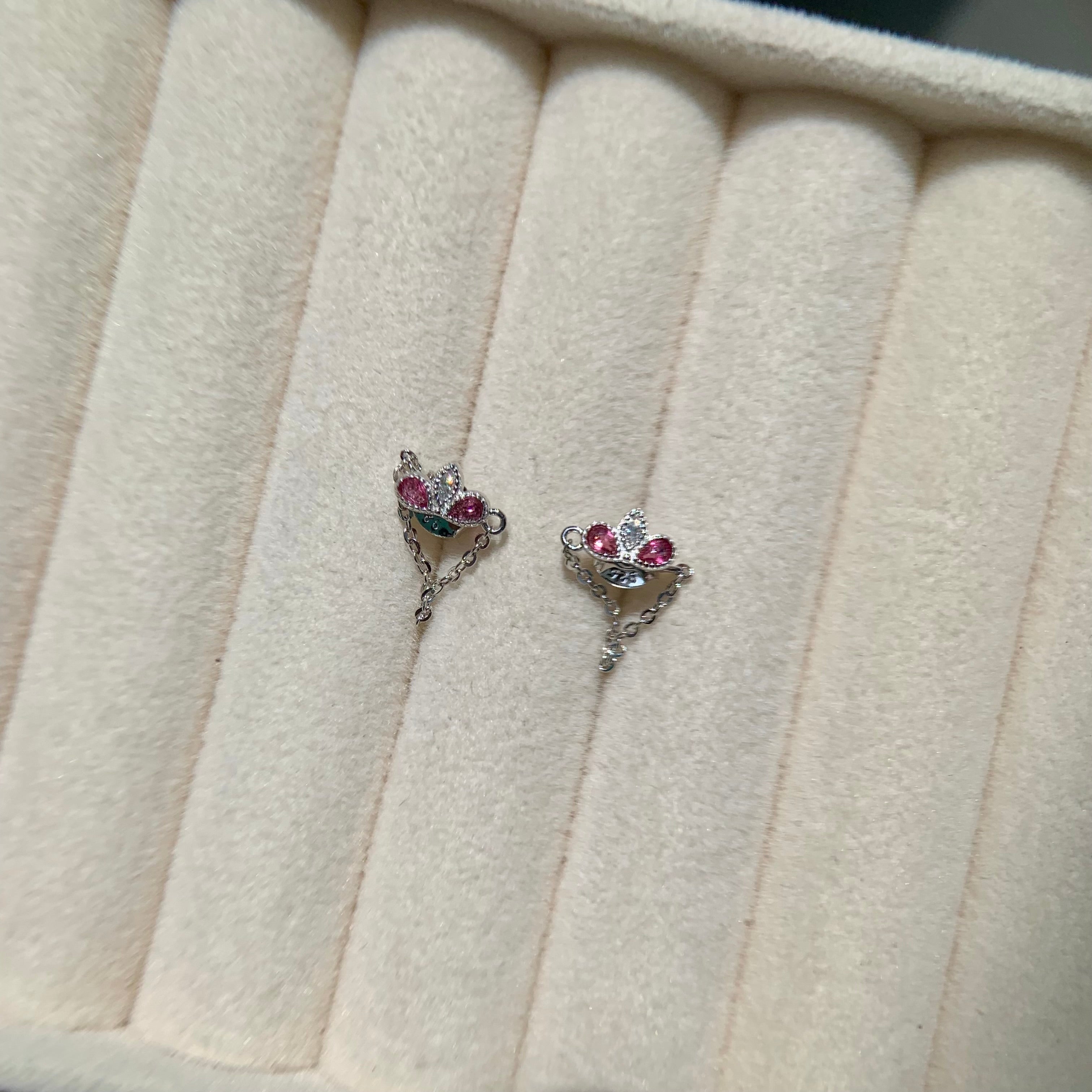 Titania stud earring