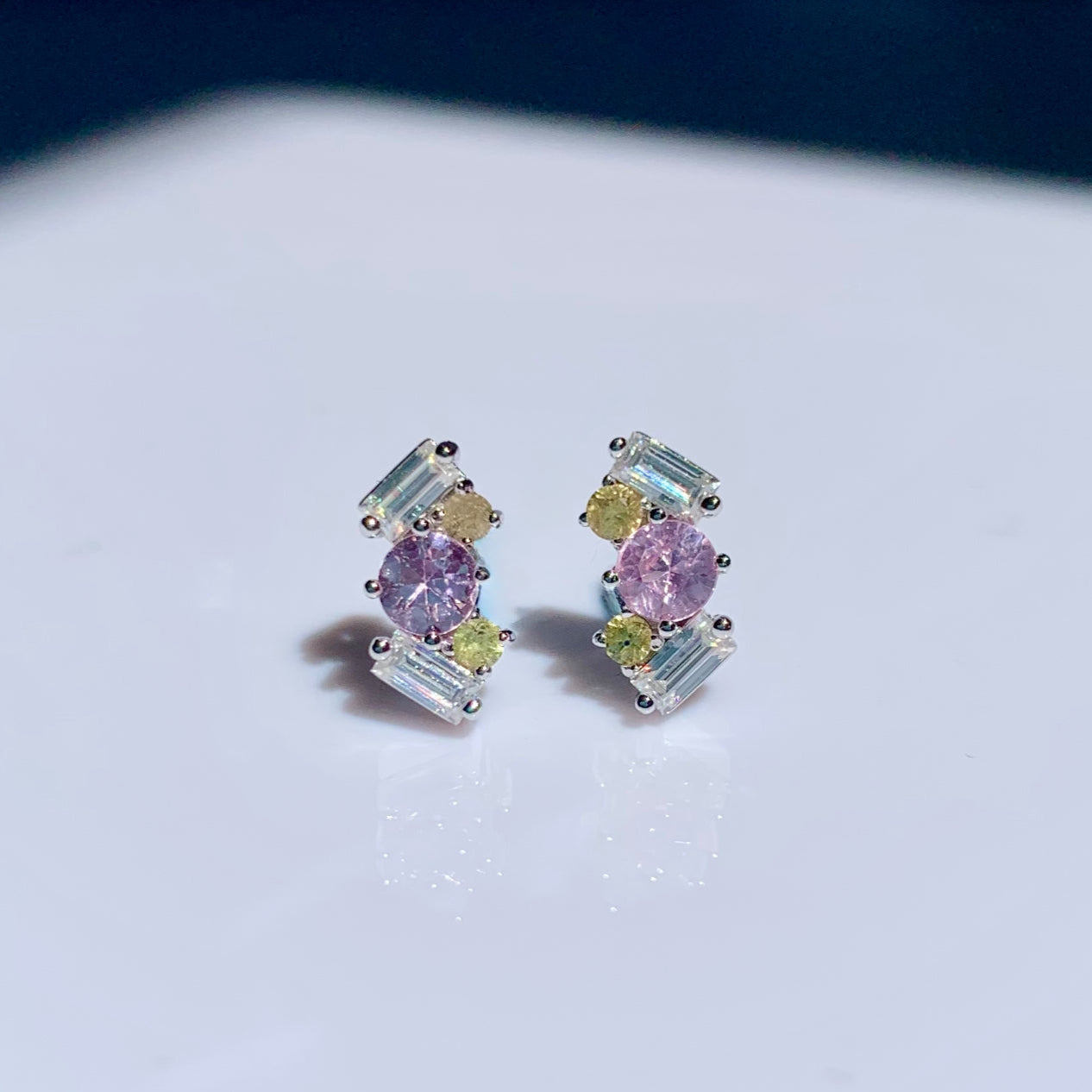 Luna stud earring