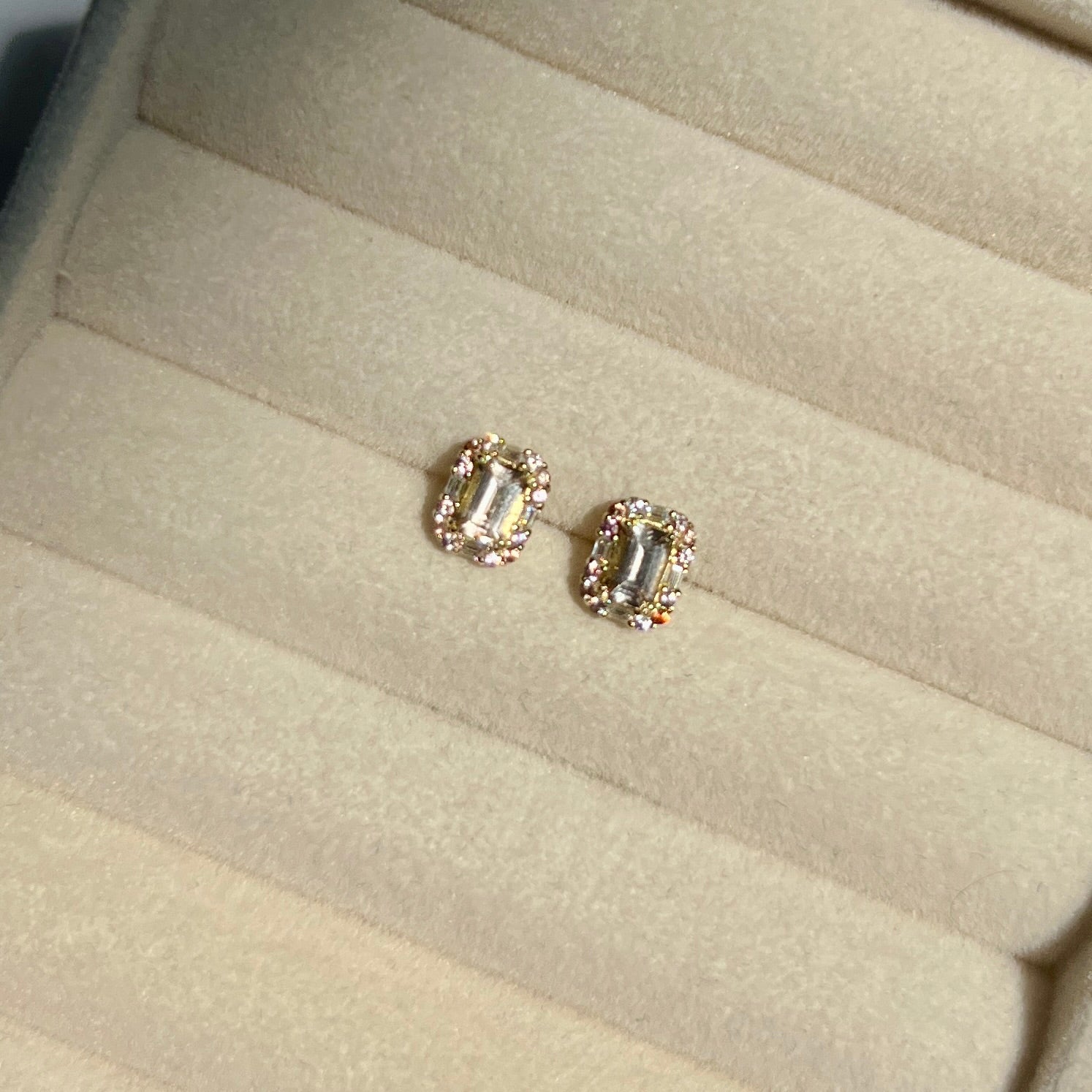 Almach stud earring