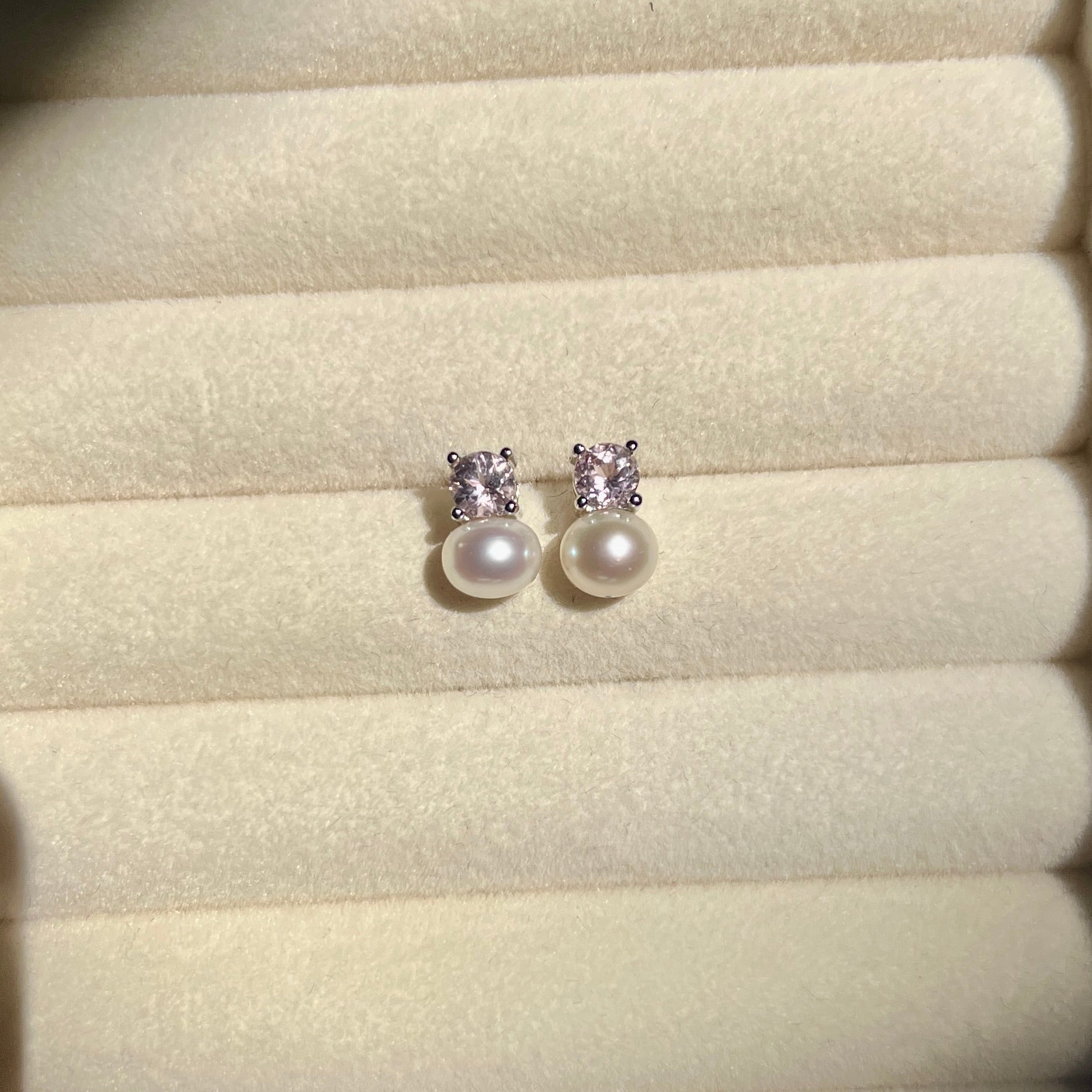Ariel stud earring