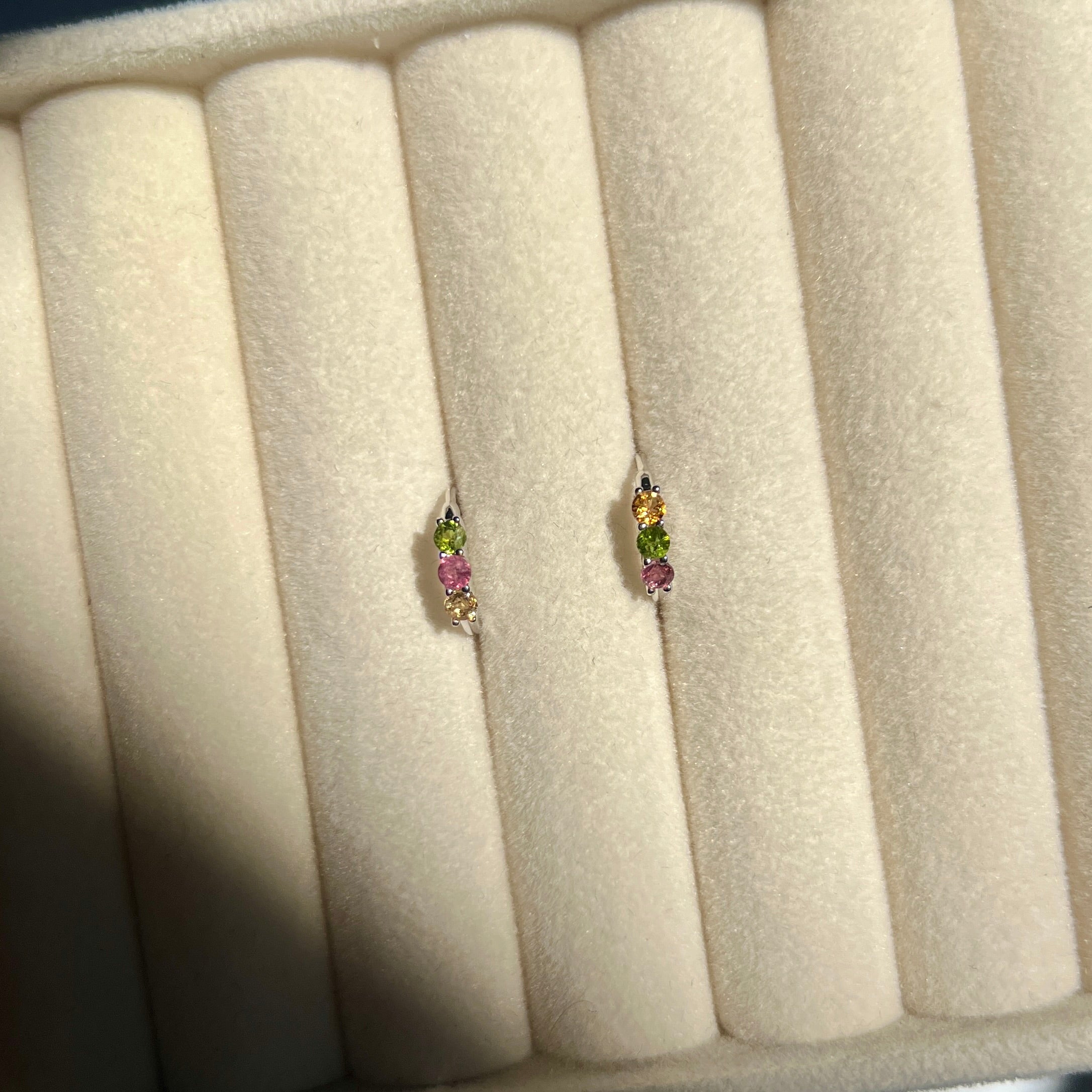 Alya huggies earring