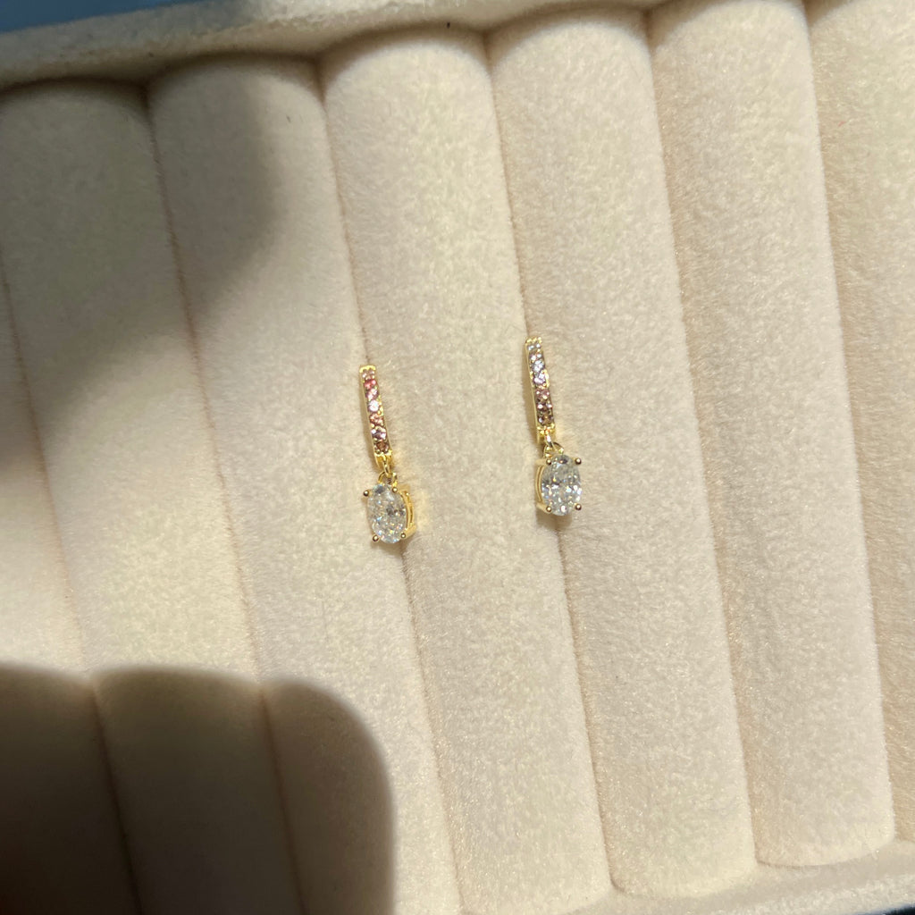 [PREORDER] Ascella Huggies earring