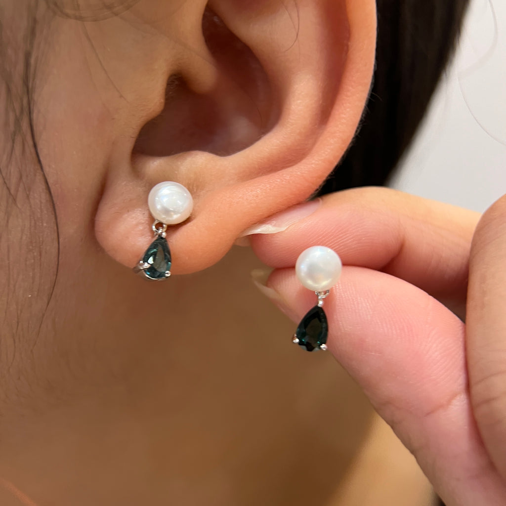 Corvus stud earring