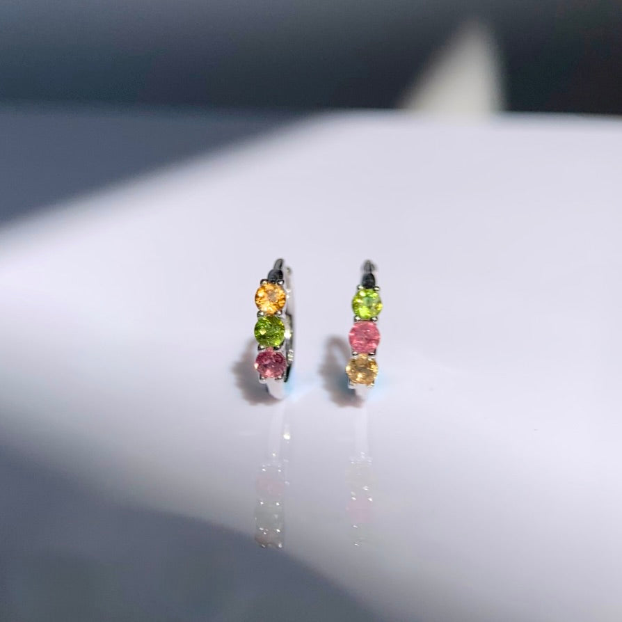 Alya huggies earring