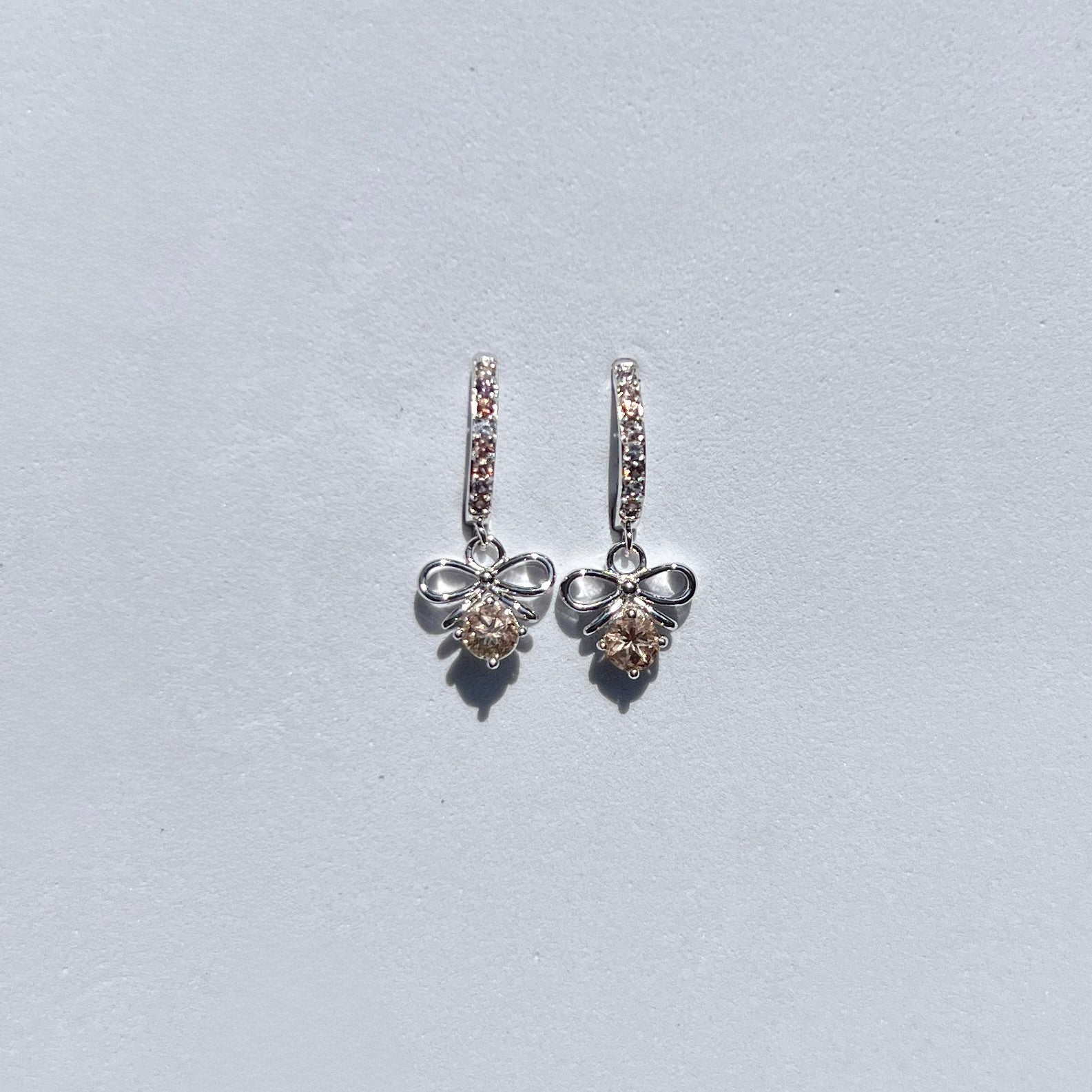 Elunara huggies earring