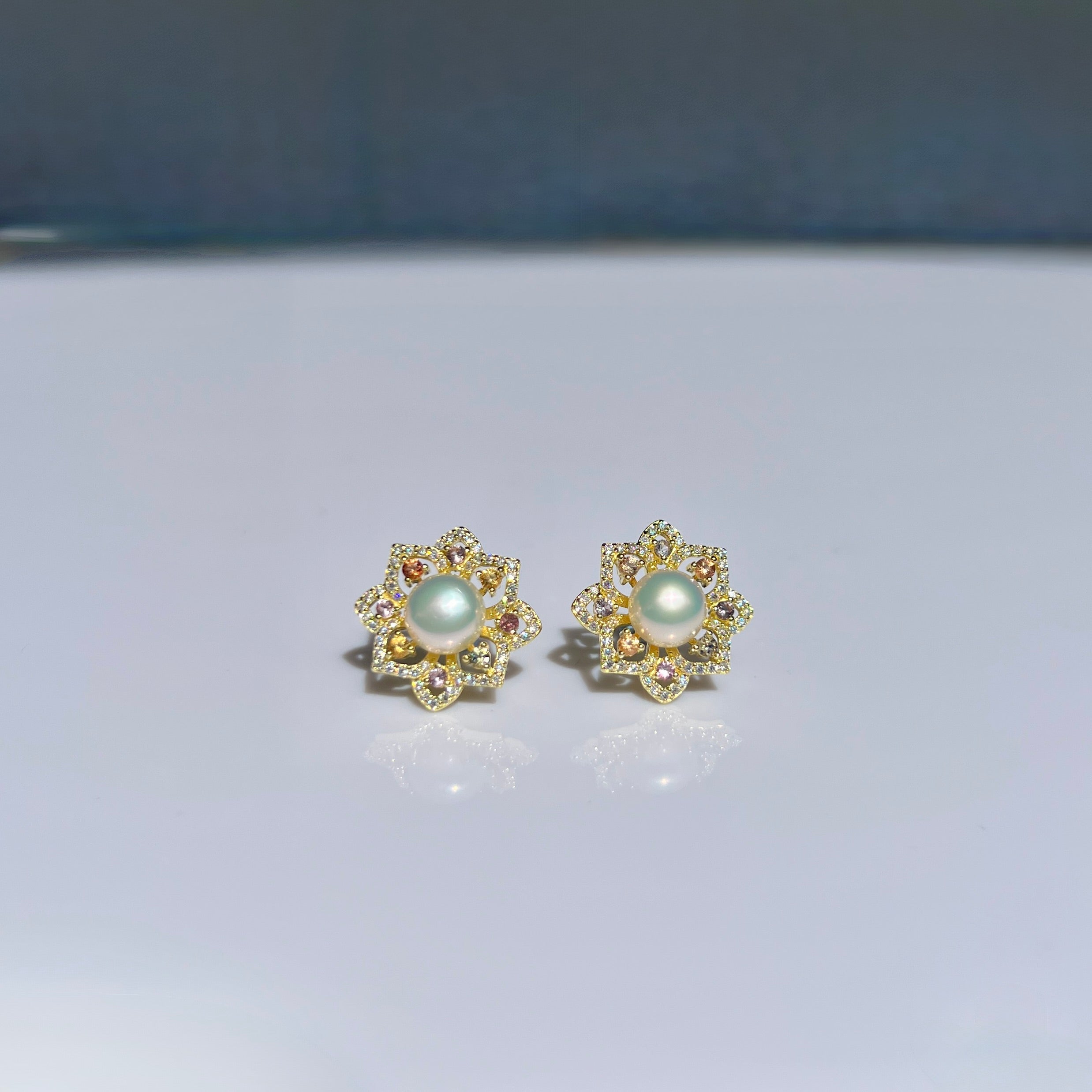 Rigoria stud earring