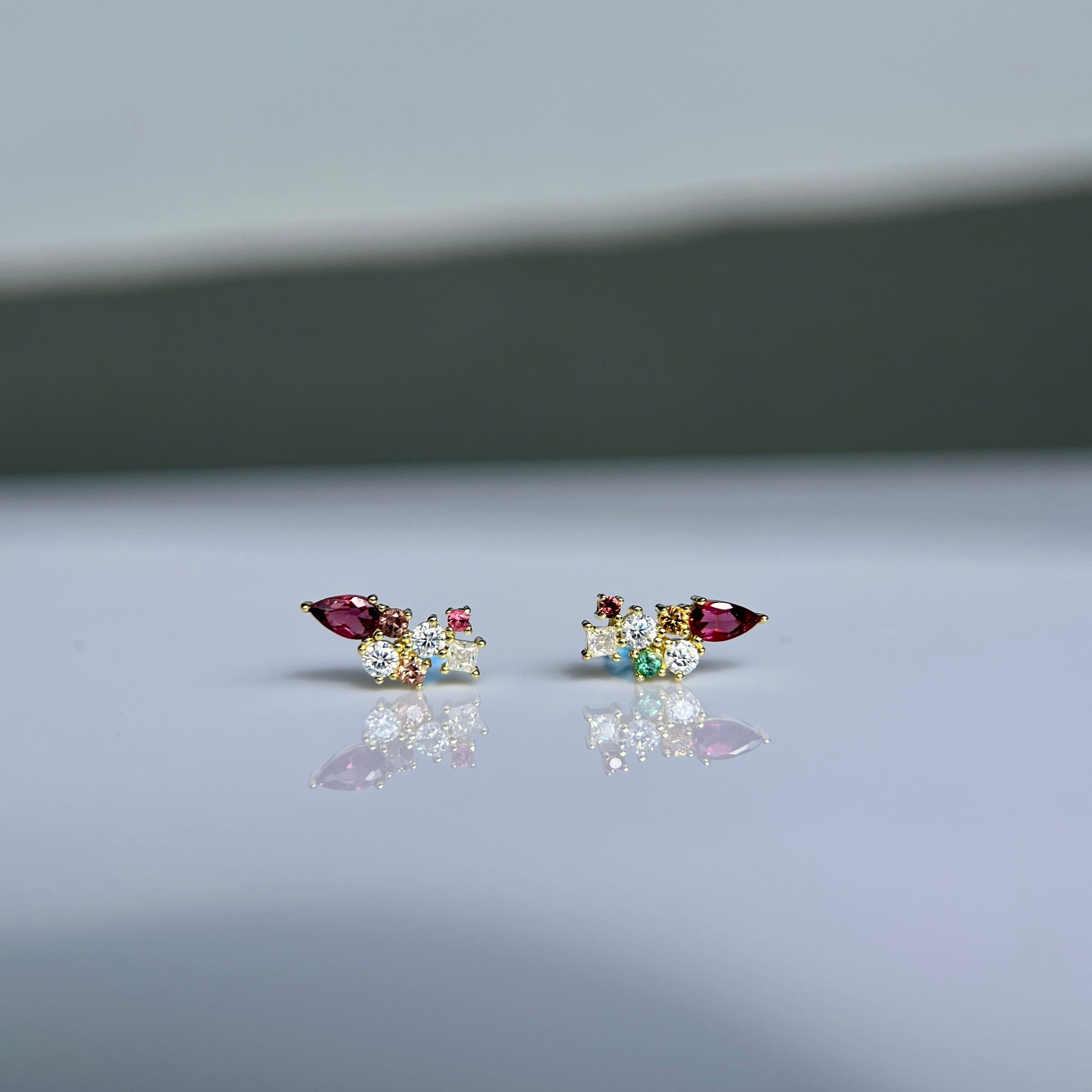 Elaris stud earring