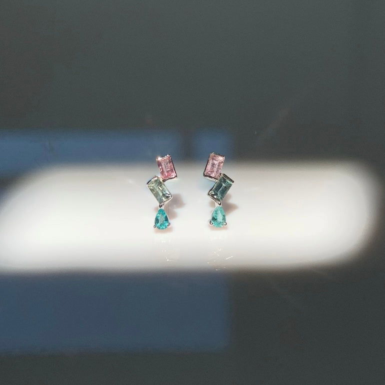 Cynthia stud earring