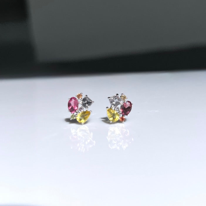 Bellona stud earring