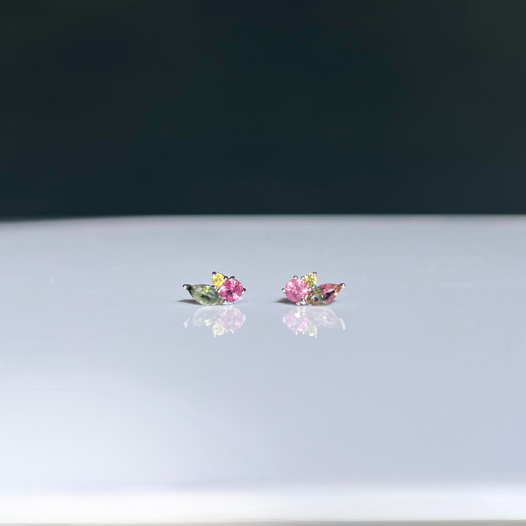 Quasar stud earring