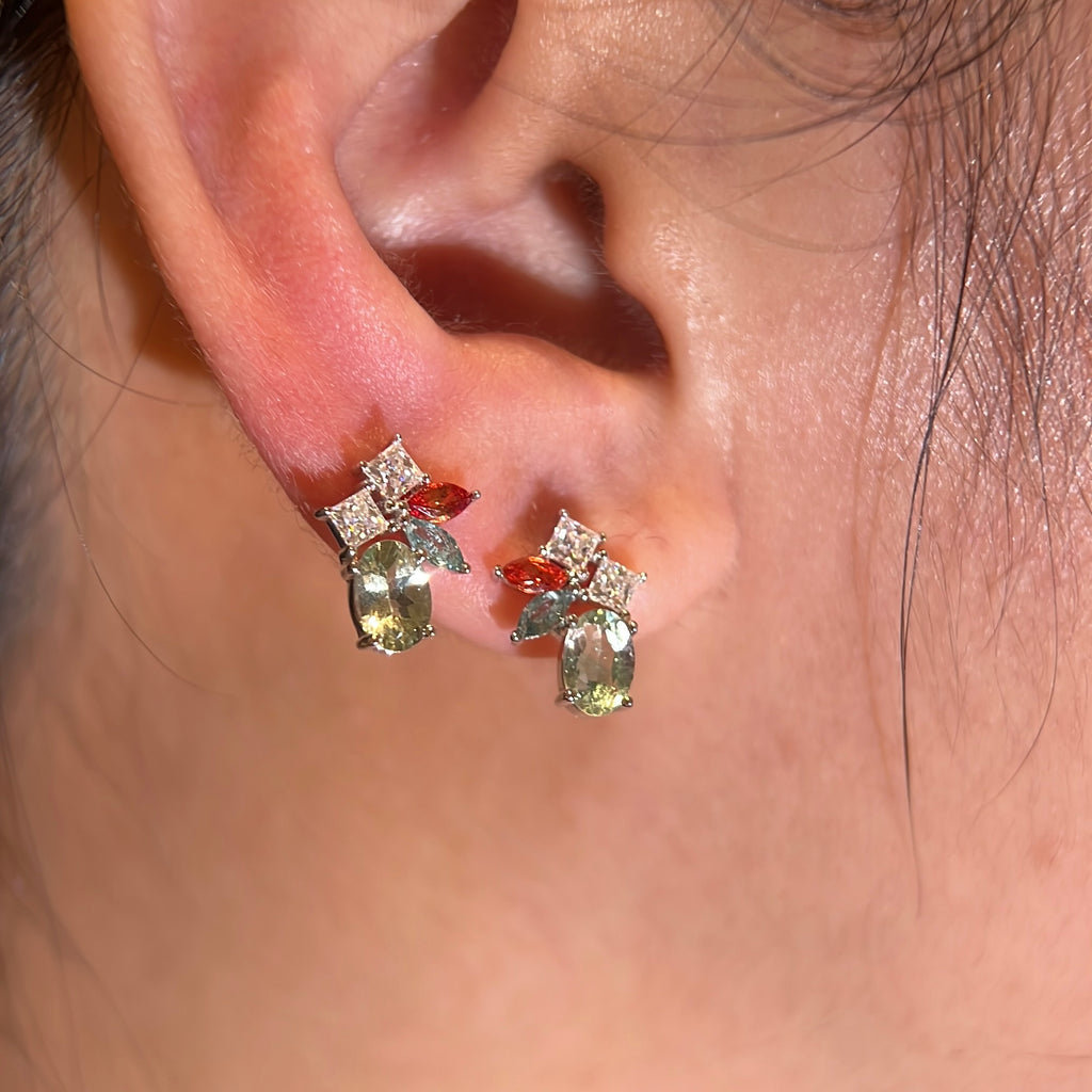 Isara stud earring