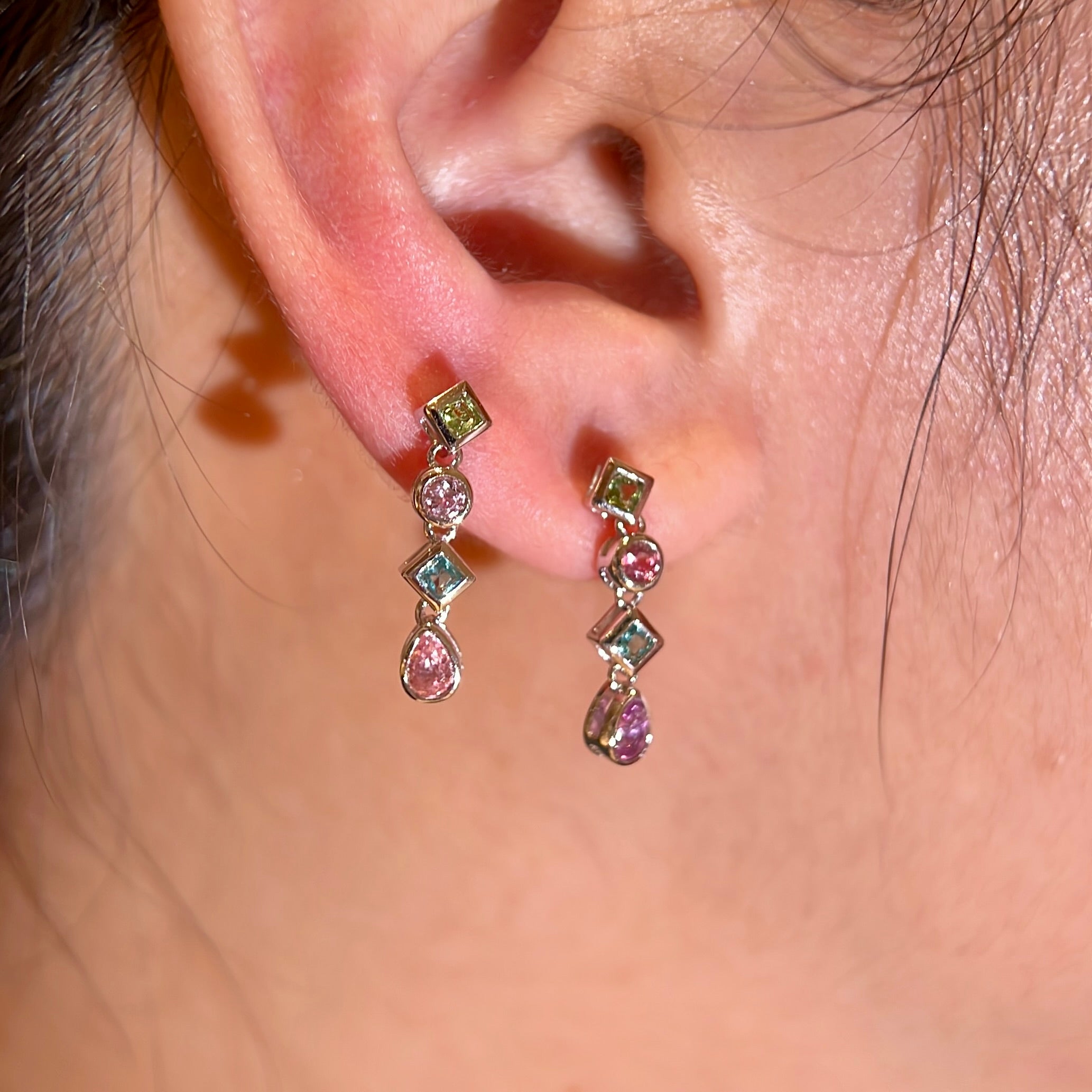 Thyra stud earring