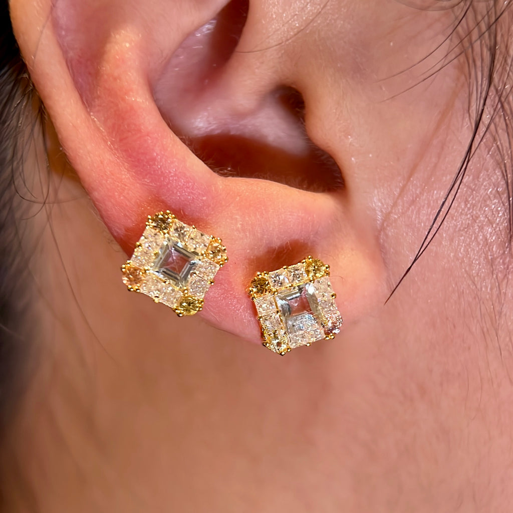 Elira stud earring