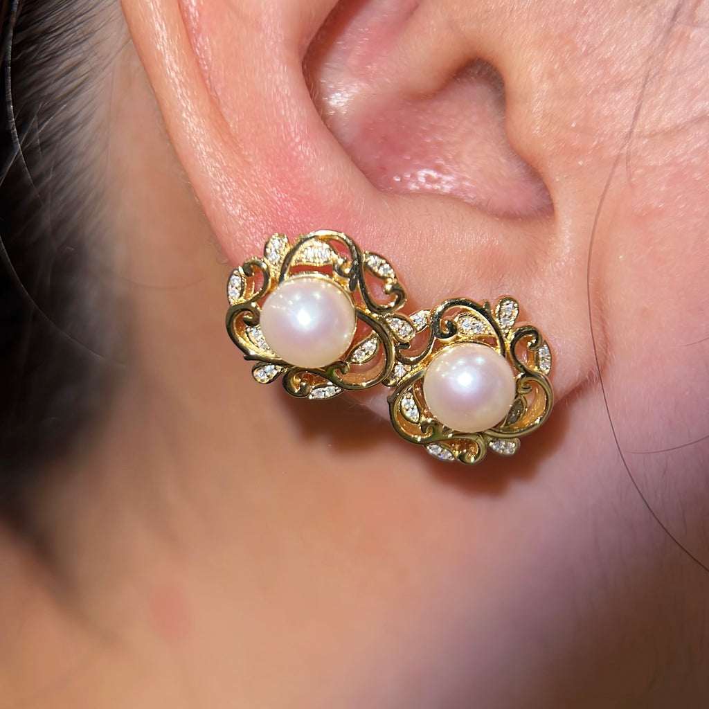 Lunethra stud earring