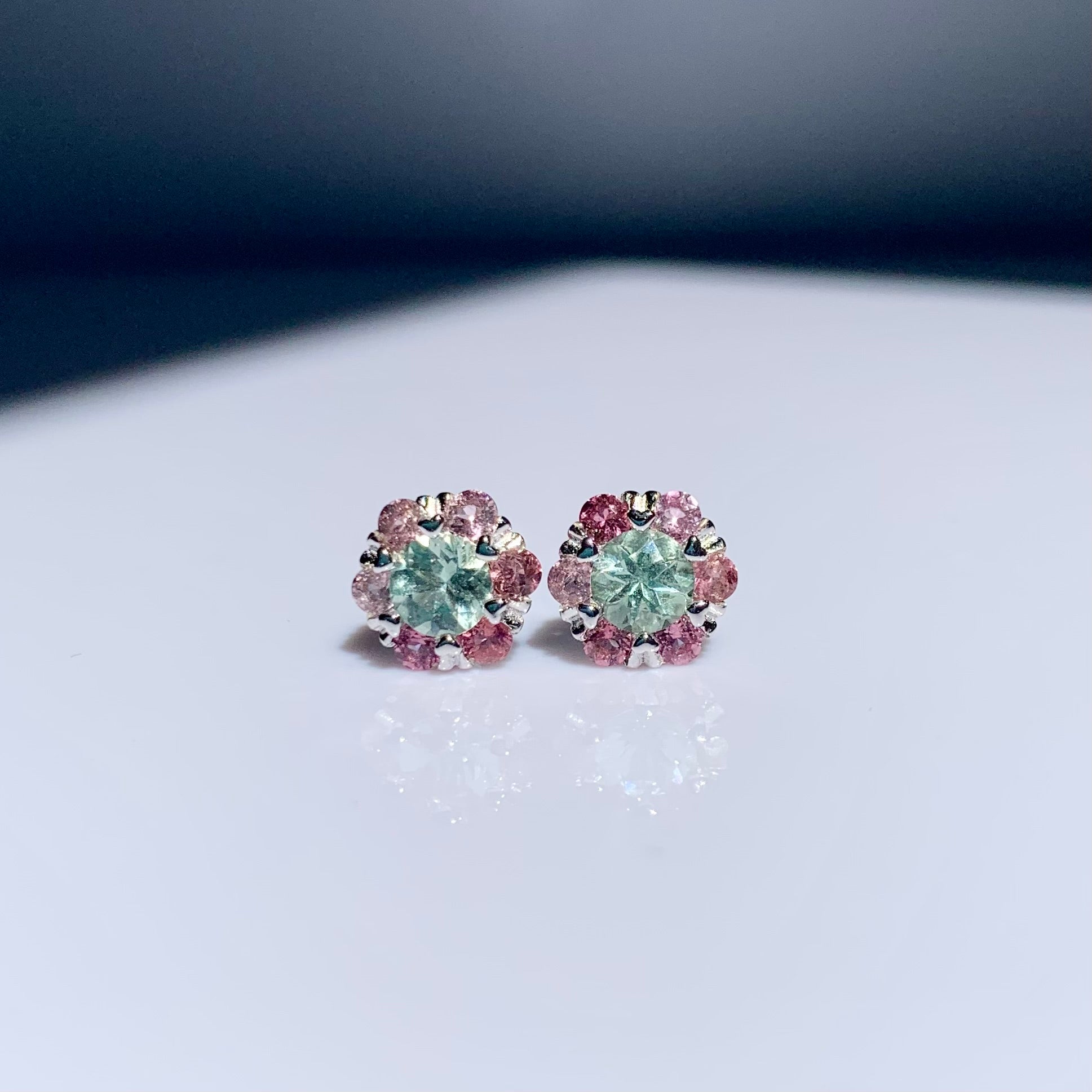 Helia stud earring