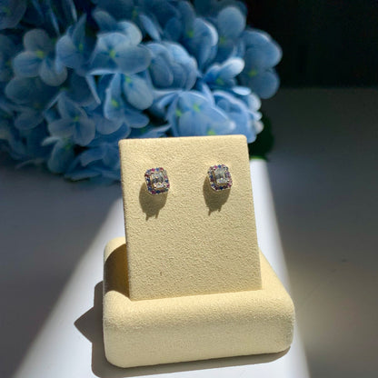 Ara stud earring