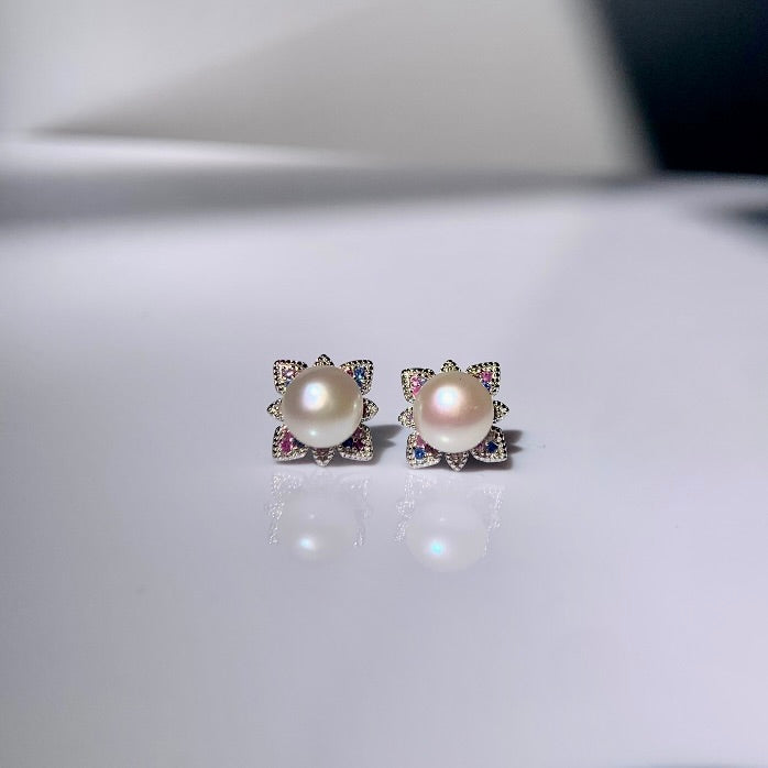 Thalassa stud earring