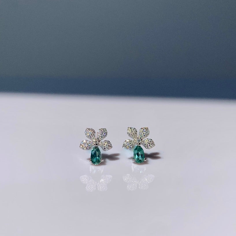 Aegle stud earring