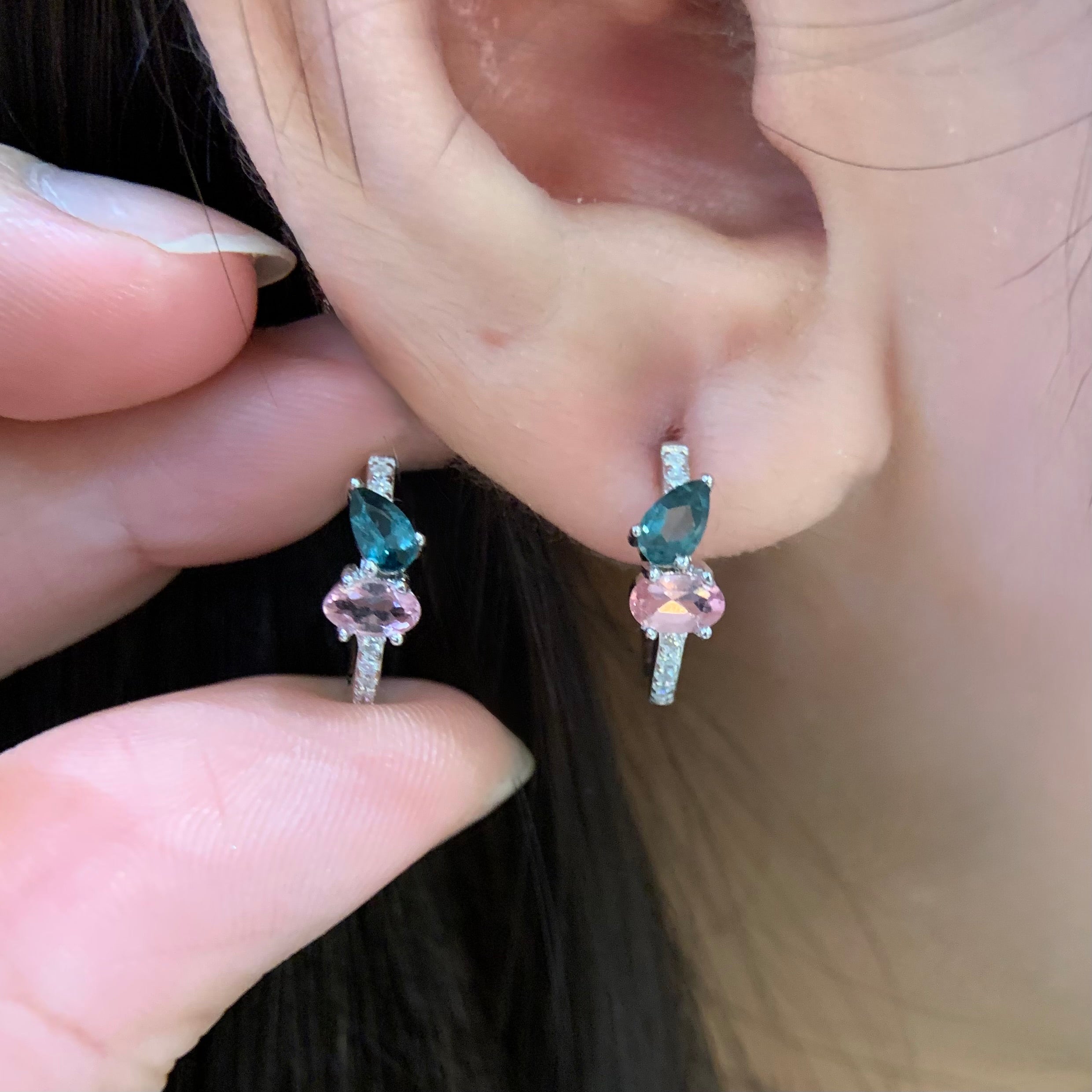 Illyria huggies earring