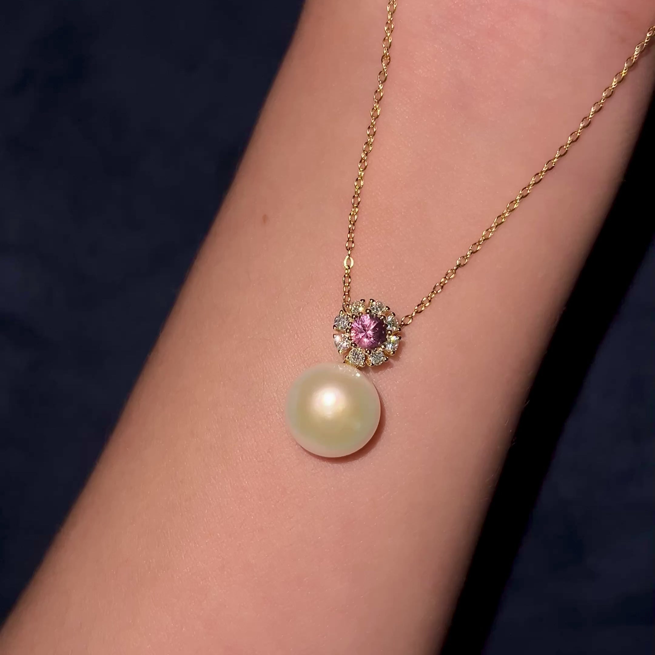 Elara necklace