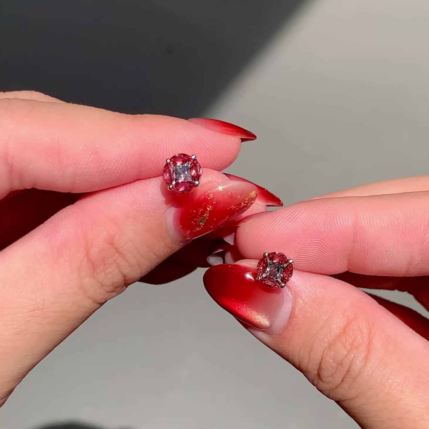 Lioris stud earring
