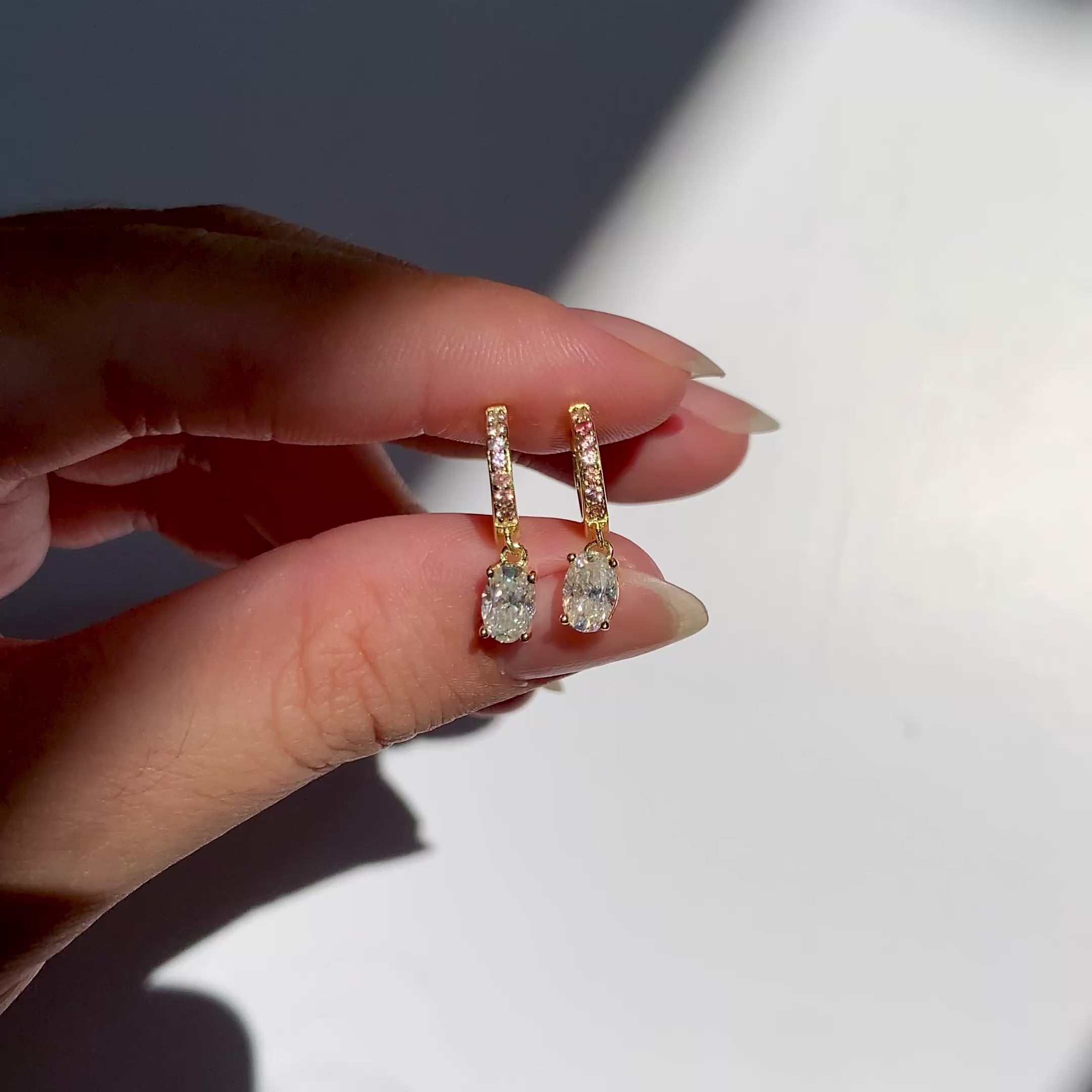 [PREORDER] Ascella Huggies earring
