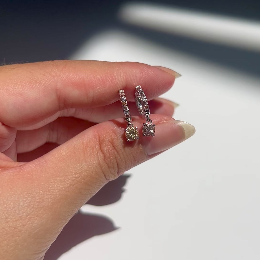 Rhea huggies earring