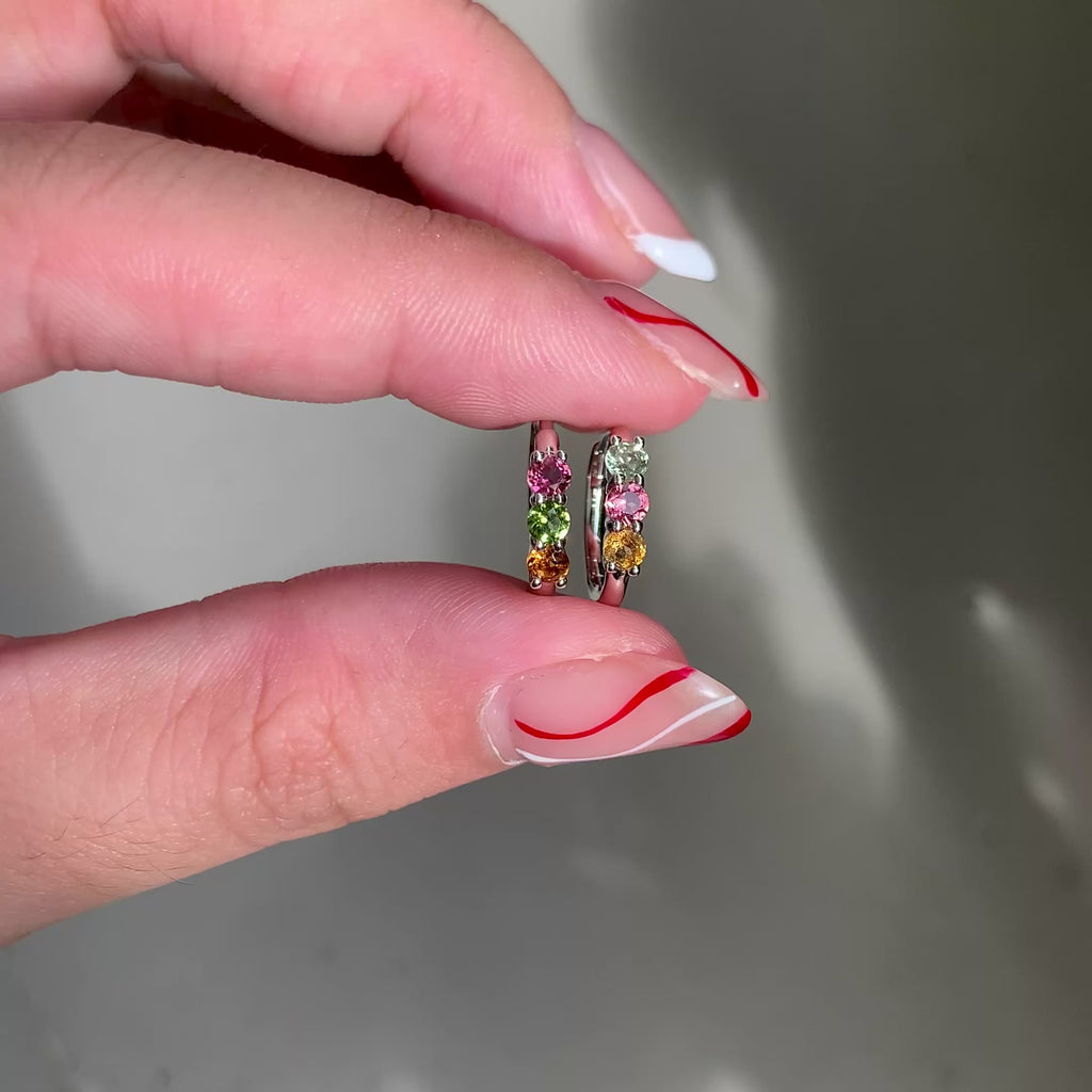 Alya huggies earring
