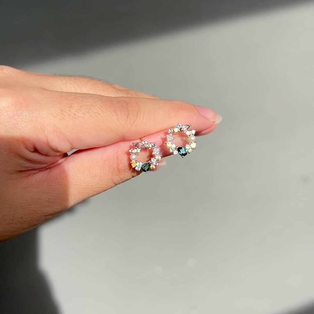 Zephyrus stud earring